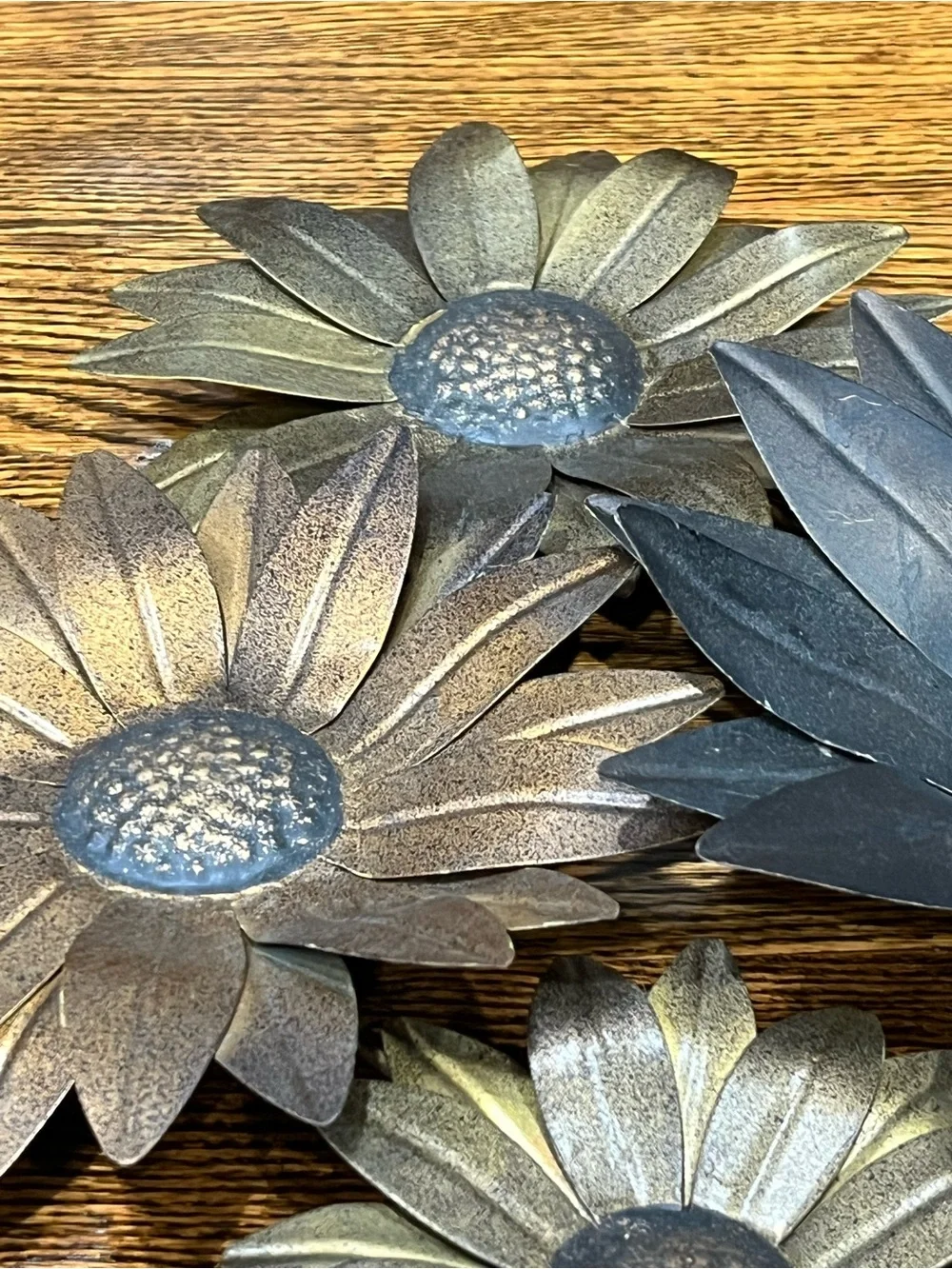 Vintage New View Metal Sunflower Wall Hanging – Retro MCM Floral Décor